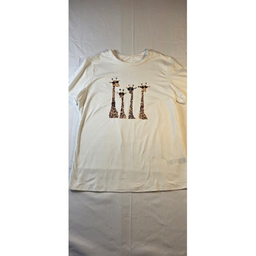 Womens White Giraffe Sunglasses Graphic T-Shirt Short Sleeve Leopard Print Tee